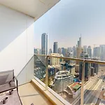 Sparkle Tower - Chic Three Bed With Marina View